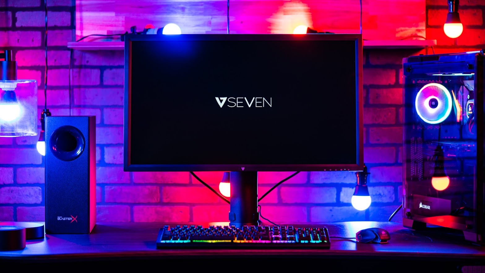 Seven Ultra HD 4K Monitor 9 1