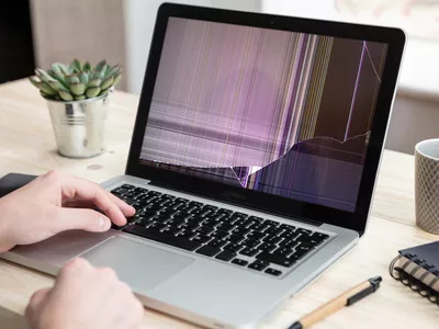 brokenlaptopscreen 8c08897071a44b30989e5f37e054c8d6